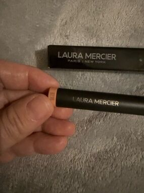 laura mercier Eyeshadow Stick in Peach